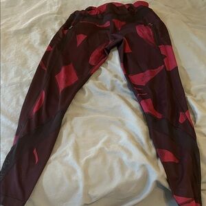 lululemon athletica maroon and Black Leggings
